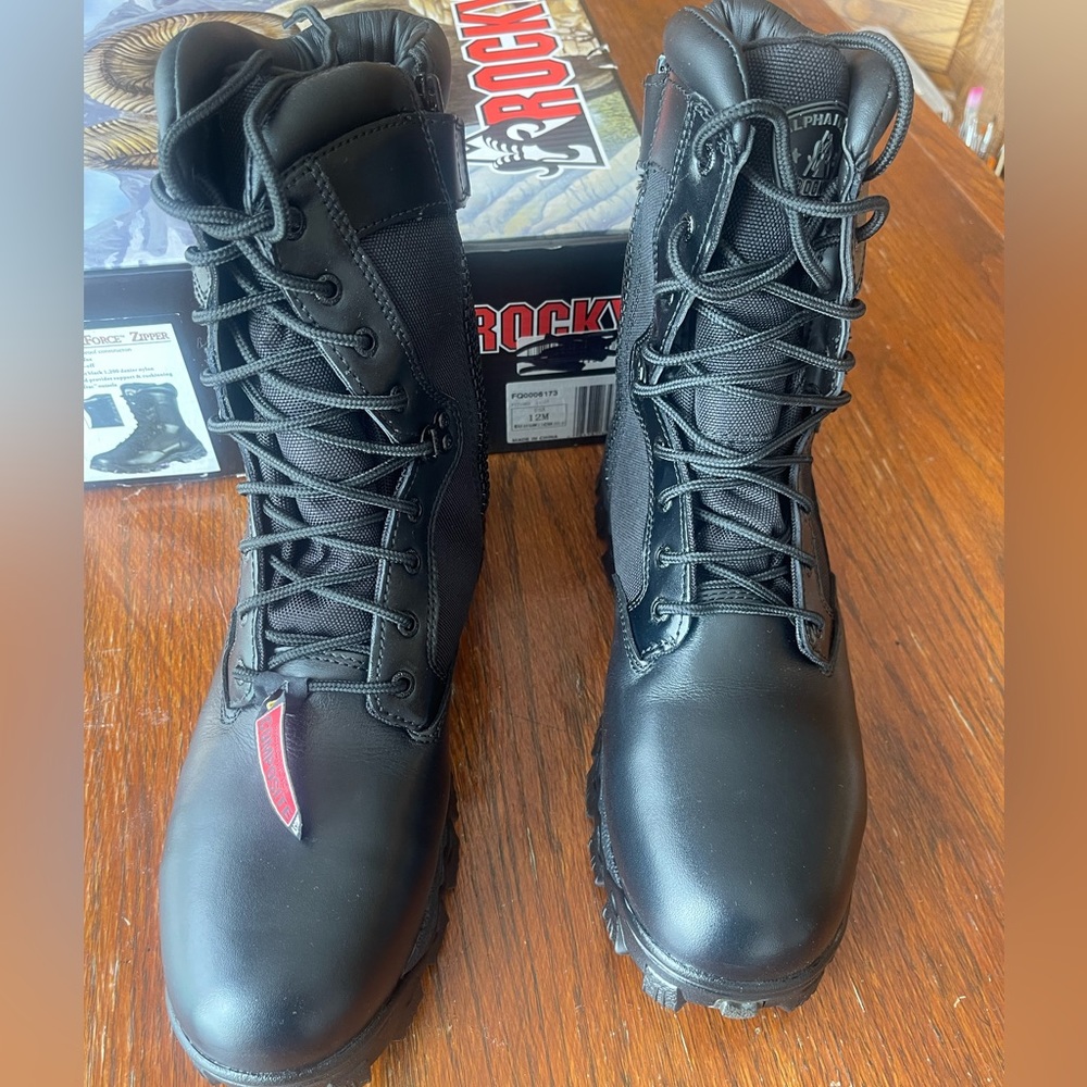 Rocky 8" AlphaForce Zipper men's boot Men's sz 12M